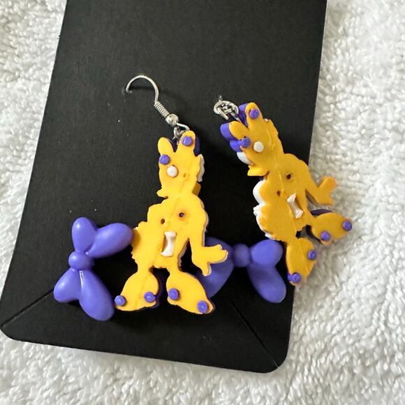 Disney Daisy Duck Dangle Earrings Bow PVC Theme Park Disneyland Cartoon Kawaii - Picture 5 of 5